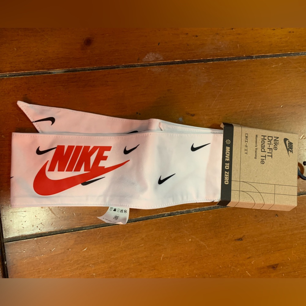 Nike dri fit hair tye